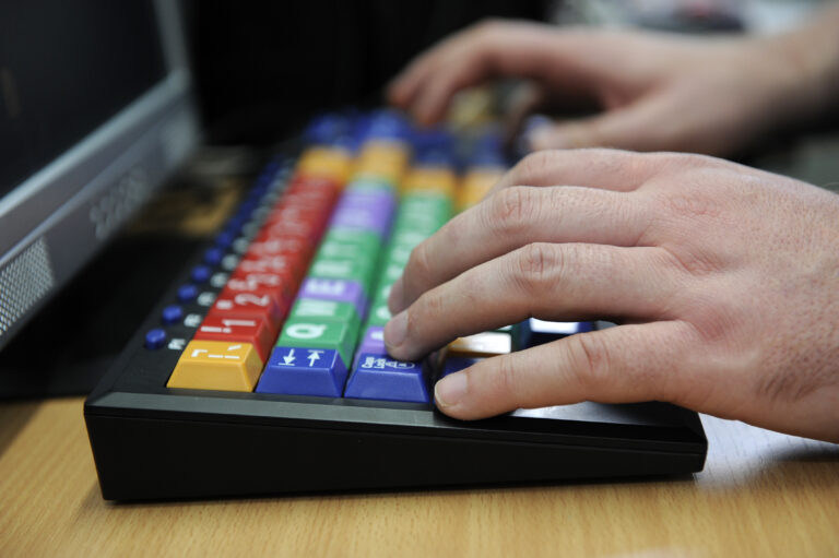 keyboard for person with visual impairment